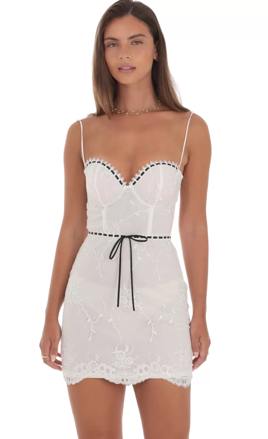 Black Ribbon Embroidered Dress In White^LUCY IN THE SKY Outlet