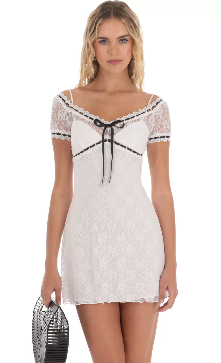 Black Ribbon Lace Dress In White^LUCY IN THE SKY Fashion