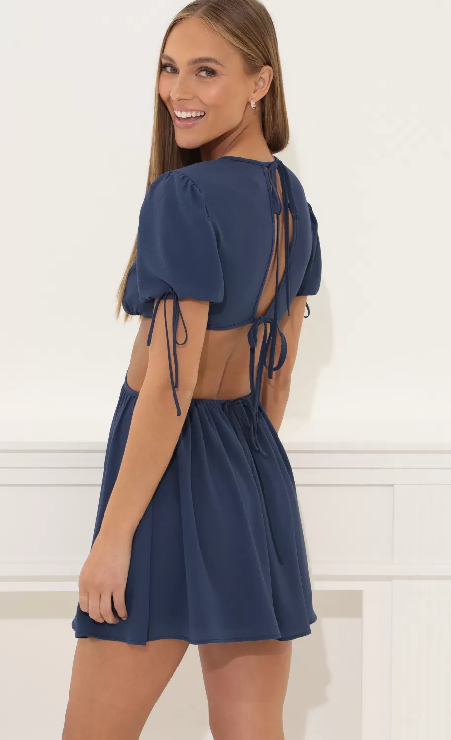 Cutout Dress In Navy^LUCY IN THE SKY Best