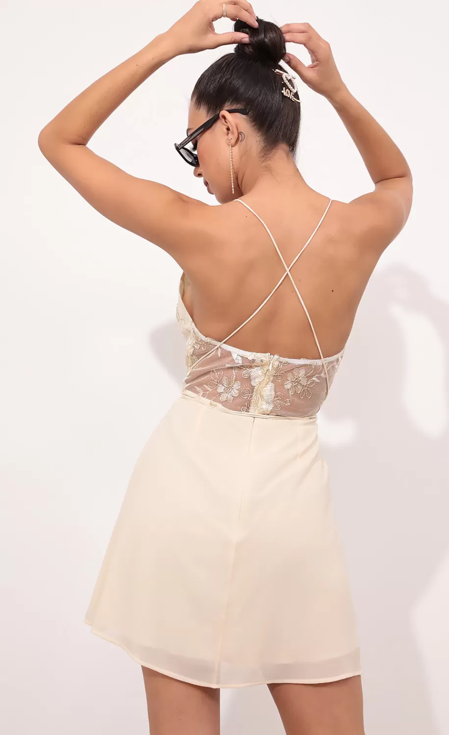 Floral Lace Plunge Baby Doll Dress In Champagne^LUCY IN THE SKY Discount