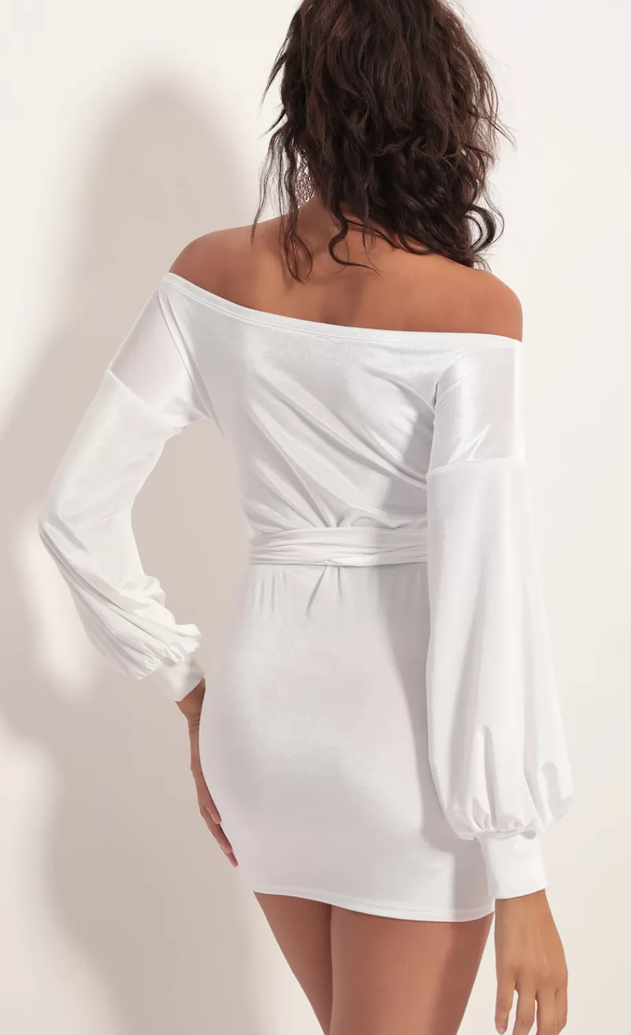 Off Shoulder Velvet Dress In White^LUCY IN THE SKY Best