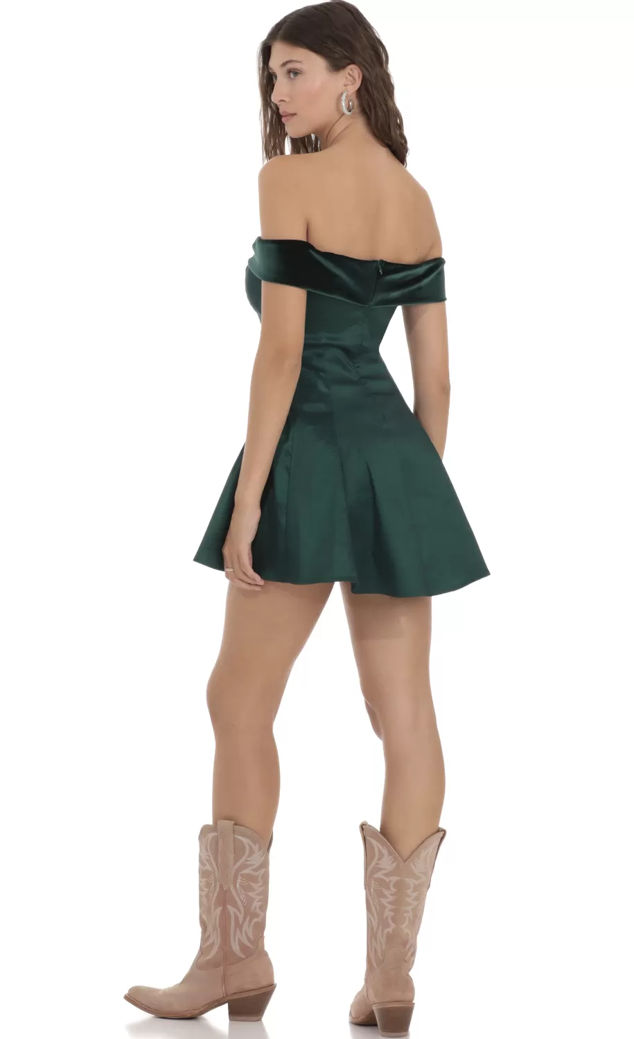 Off Shoulder Velvet Strap A-line Dress In Green^LUCY IN THE SKY Store
