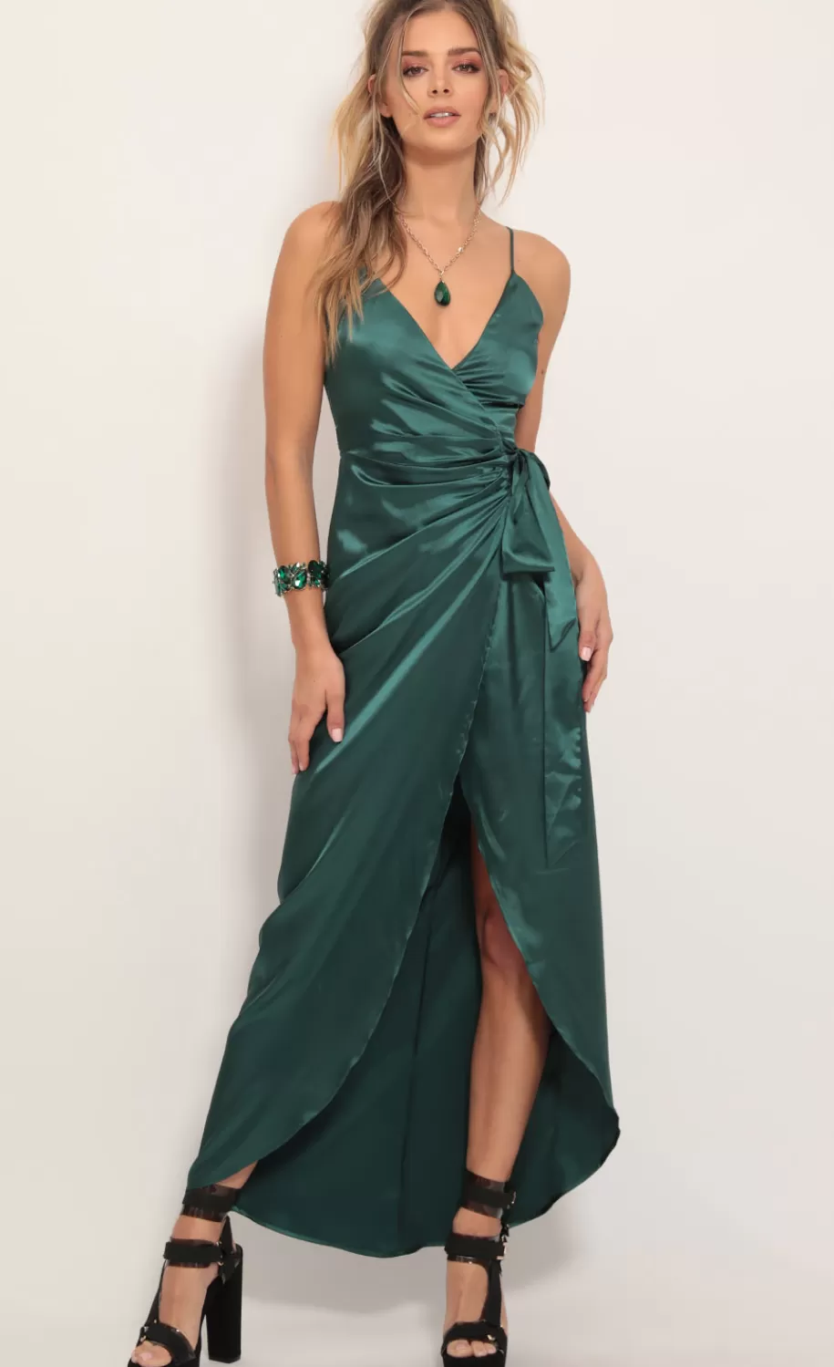 Pleated Satin Maxi Dress In Hunter Green^LUCY IN THE SKY Store