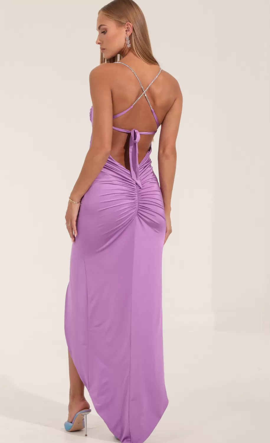 Ruched Open Back Maxi Dress In Purple^LUCY IN THE SKY Best Sale