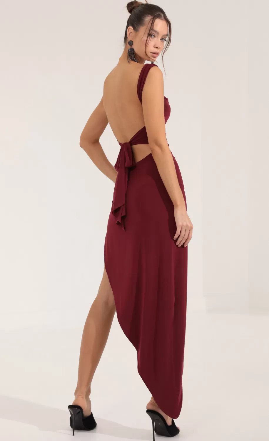 Ruched Side Slit Maxi Dress In Red^LUCY IN THE SKY Shop